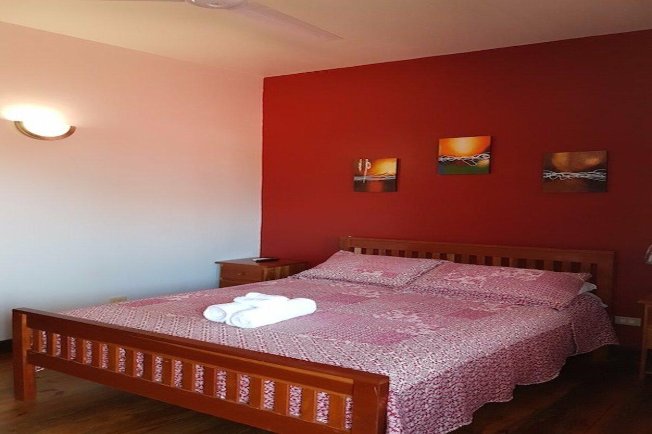 Serenade Hotel Placencia Eksteriør billede
