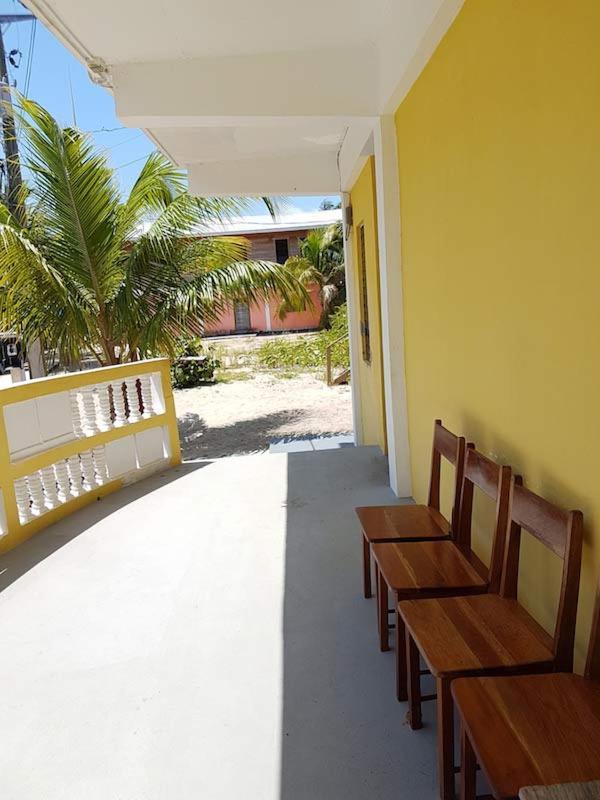 Serenade Hotel Placencia Eksteriør billede