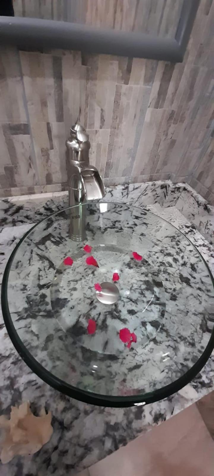 Serenade Hotel Placencia Eksteriør billede