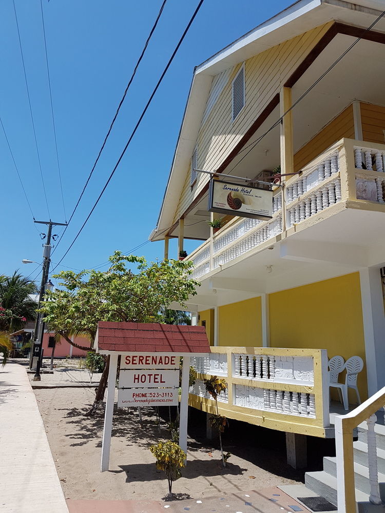 Serenade Hotel Placencia Eksteriør billede